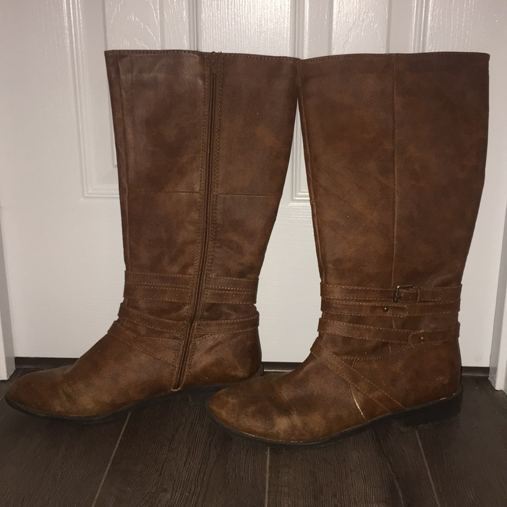Riding boots